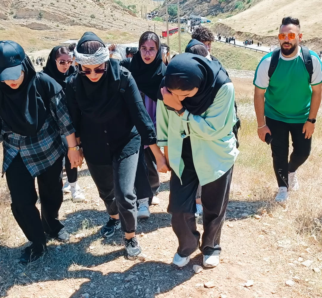 سیل عظیم عاشقان در بازیدراز