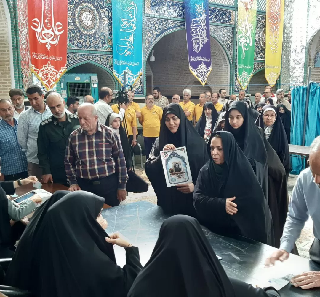 حضور پرشور ساوجیها در ساعات اول رایگیری
