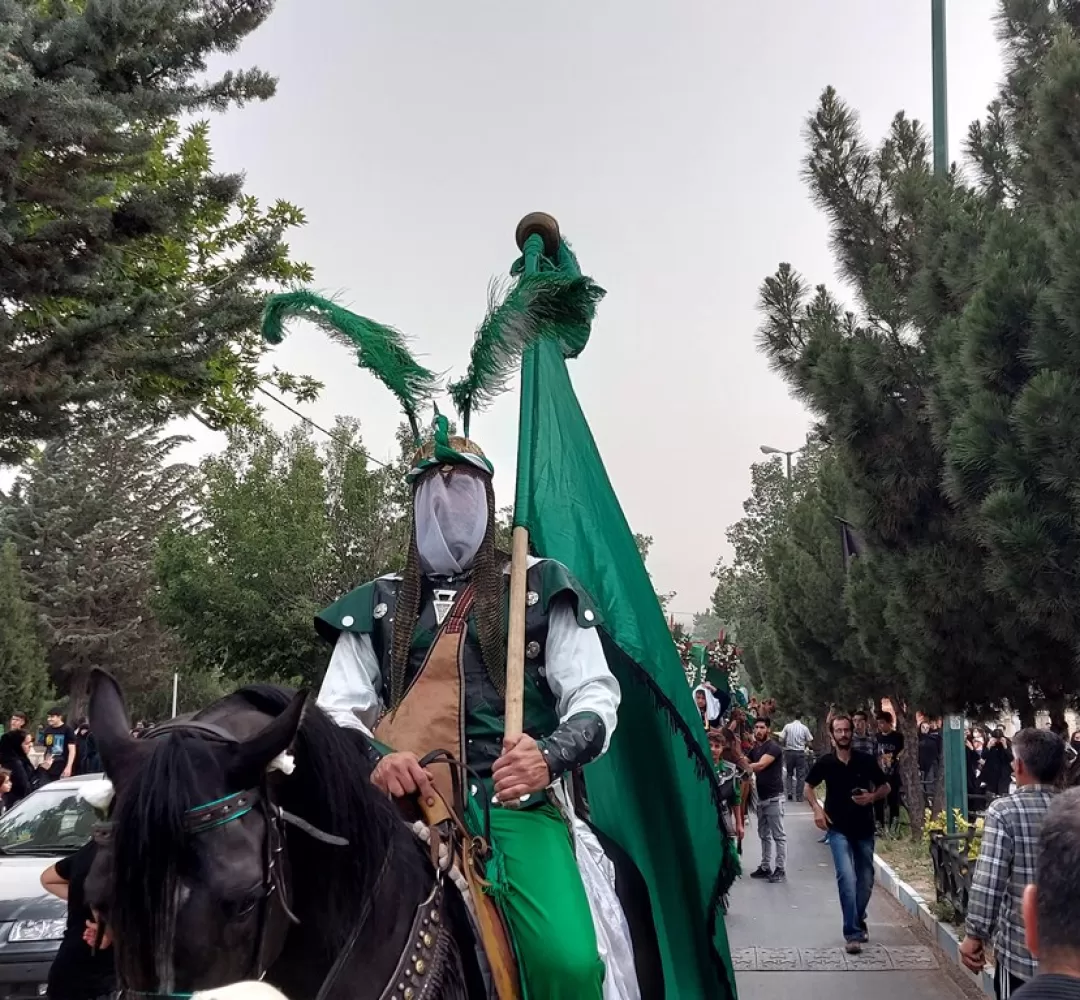 حرکت نمادین کاروان اباعبدالله(ع) در تفرش