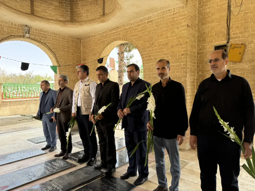 دیدار و تجدید میثاق با شهدا