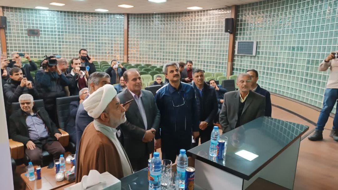 آئین افتتاح نیروگاه خورشیدی در ساوه