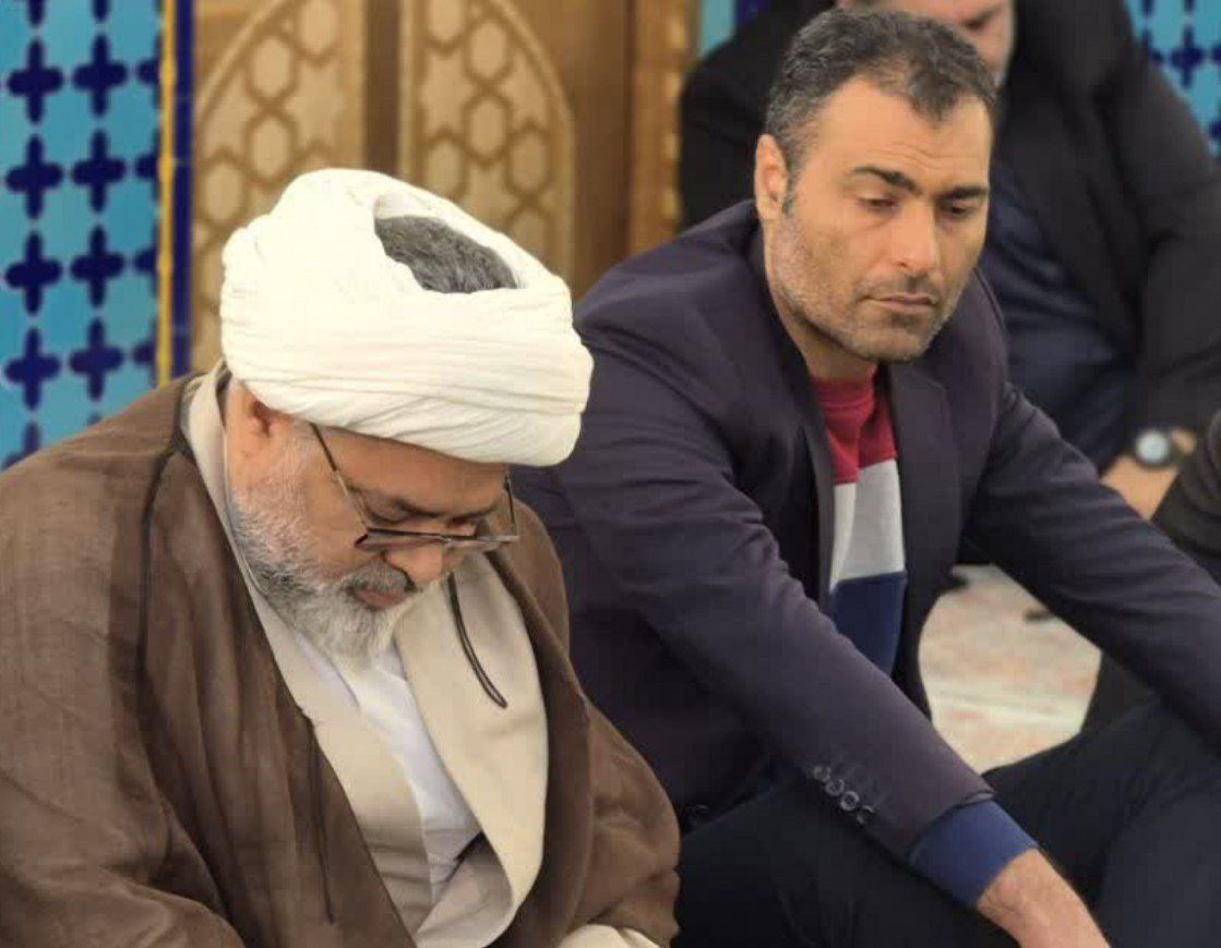 غباروبی مضجع شریف امامزاده سید اسحاق (ع)