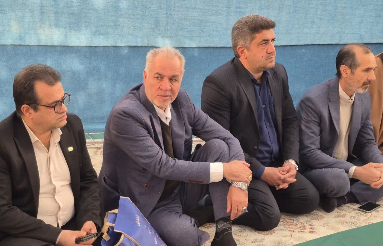 غباروبی مضجع شریف امامزاده سید اسحاق (ع)