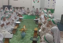 اجرای سرود دانشآموزان ساوه