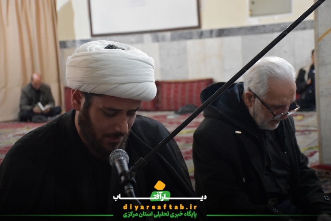 مراسم شب سوم قدر در مسجد کوثر اراک