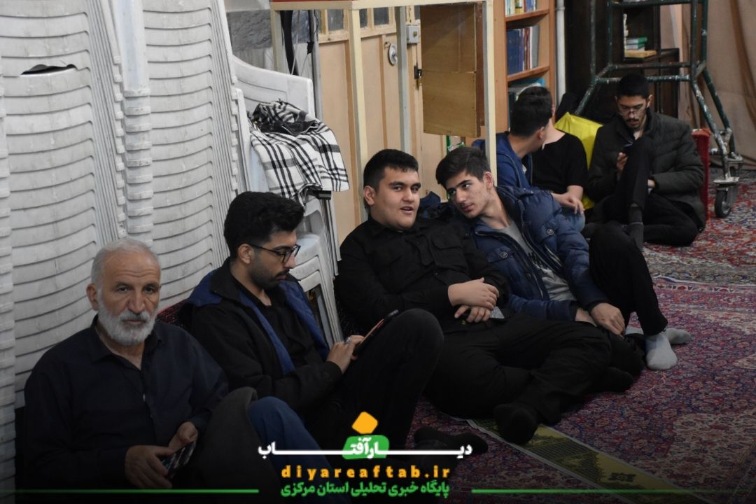 مراسم شب سوم قدر در مسجد کوثر اراک