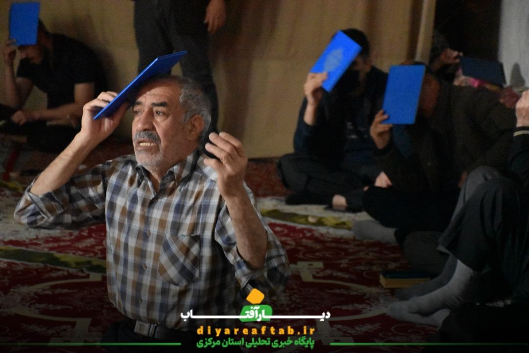 مراسم شب سوم قدر در مسجد کوثر اراک