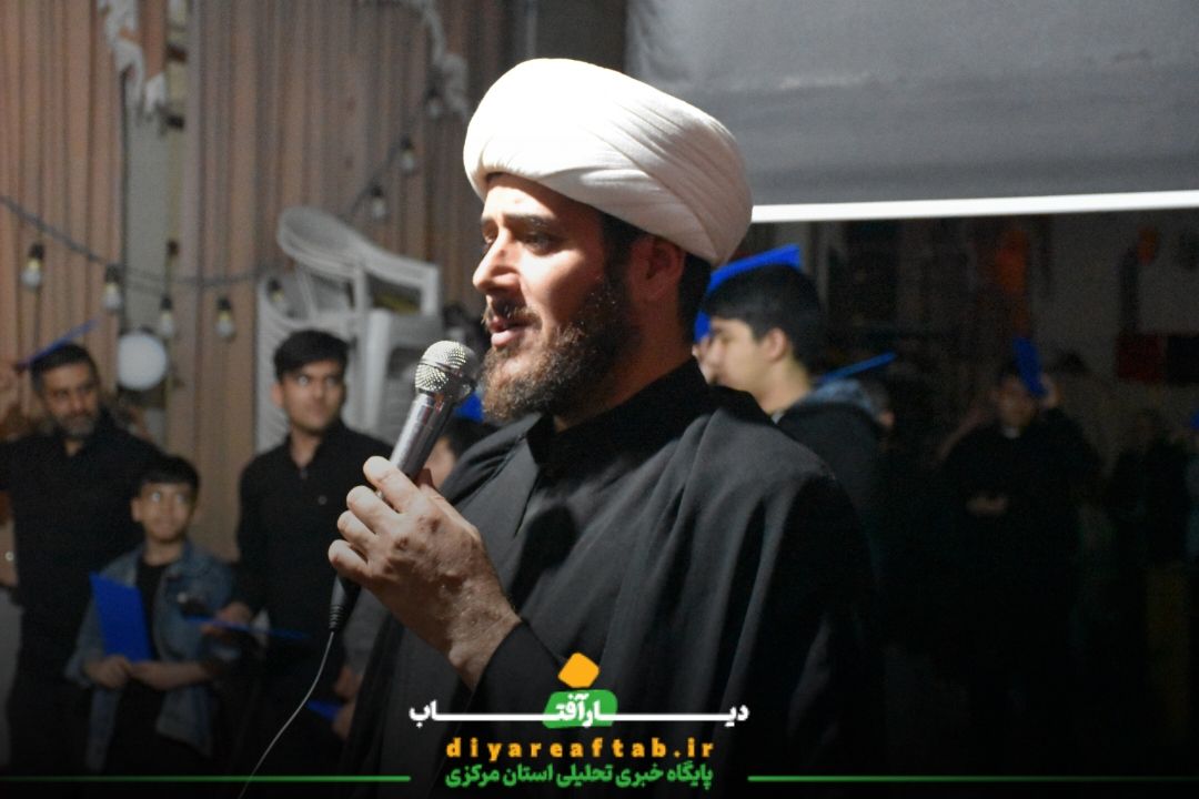 مراسم شب سوم قدر در مسجد کوثر اراک