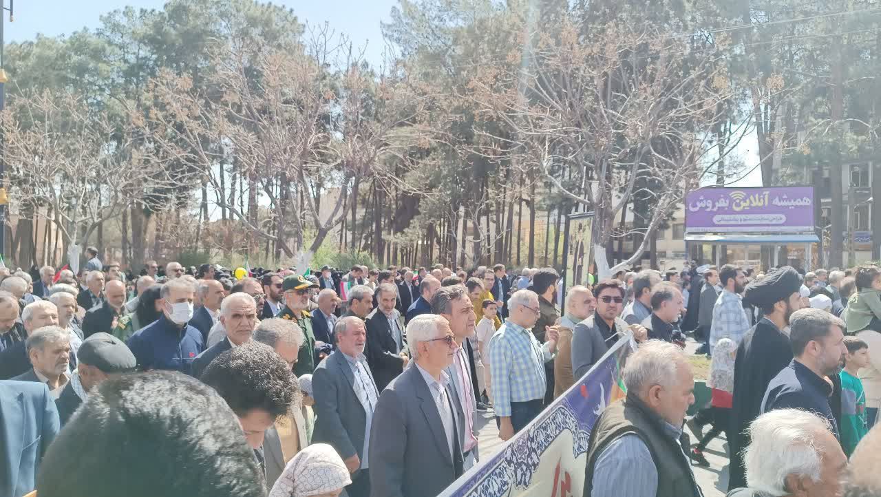 حضور پرشور روزه‌داران ساوجی در روز قدس