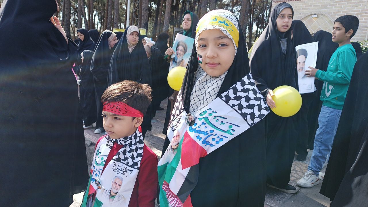 حضور پرشور روزه‌داران ساوجی در روز قدس