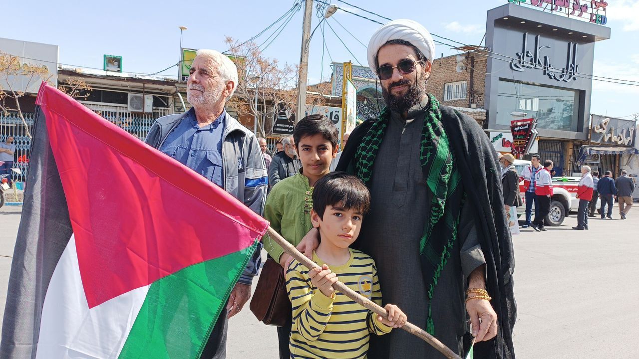 حضور پرشور روزه‌داران ساوجی در روز قدس