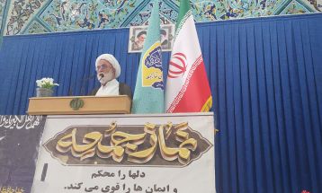 نماز عید فطر در دلیجان اقامه شد