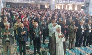 نماز عید فطر در دلیجان اقامه شد