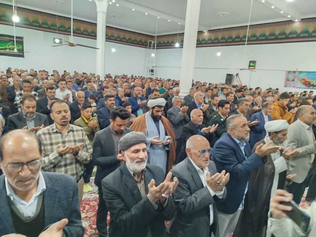 نماز عید فطر در کمیجان اقامه شد