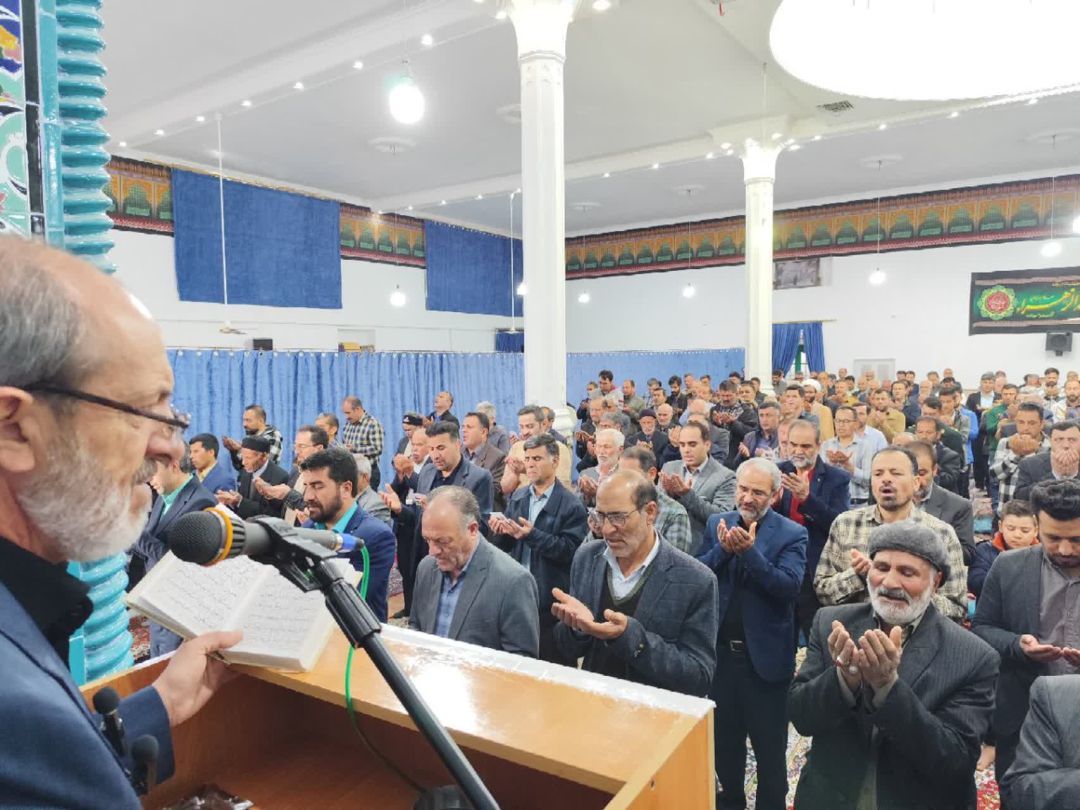 نماز عید فطر در کمیجان اقامه شد