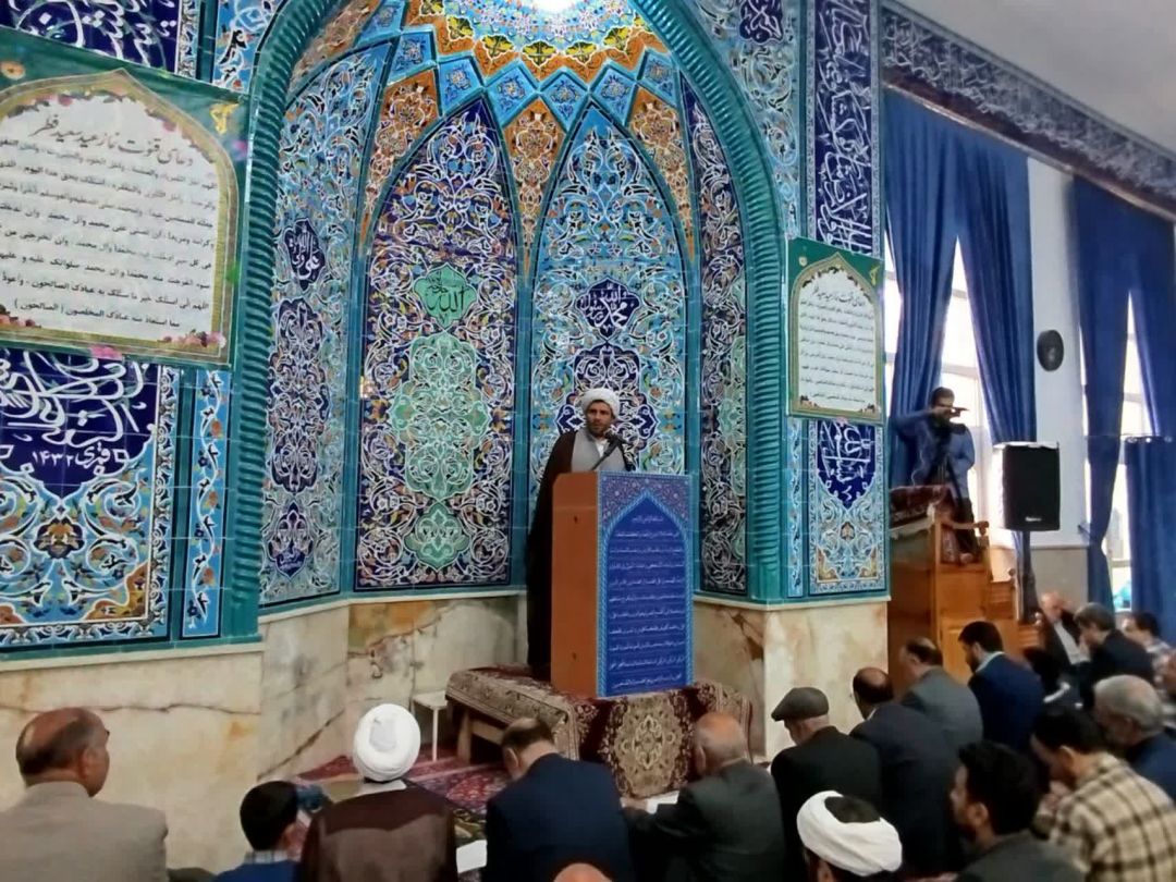 نماز عید فطر در کمیجان اقامه شد