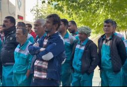 تجمع کارکنان شهرداری ساوه در حمایت از غزه