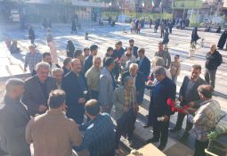 ادای احترام باستانیکاران ساوجی به مقام شهیدان