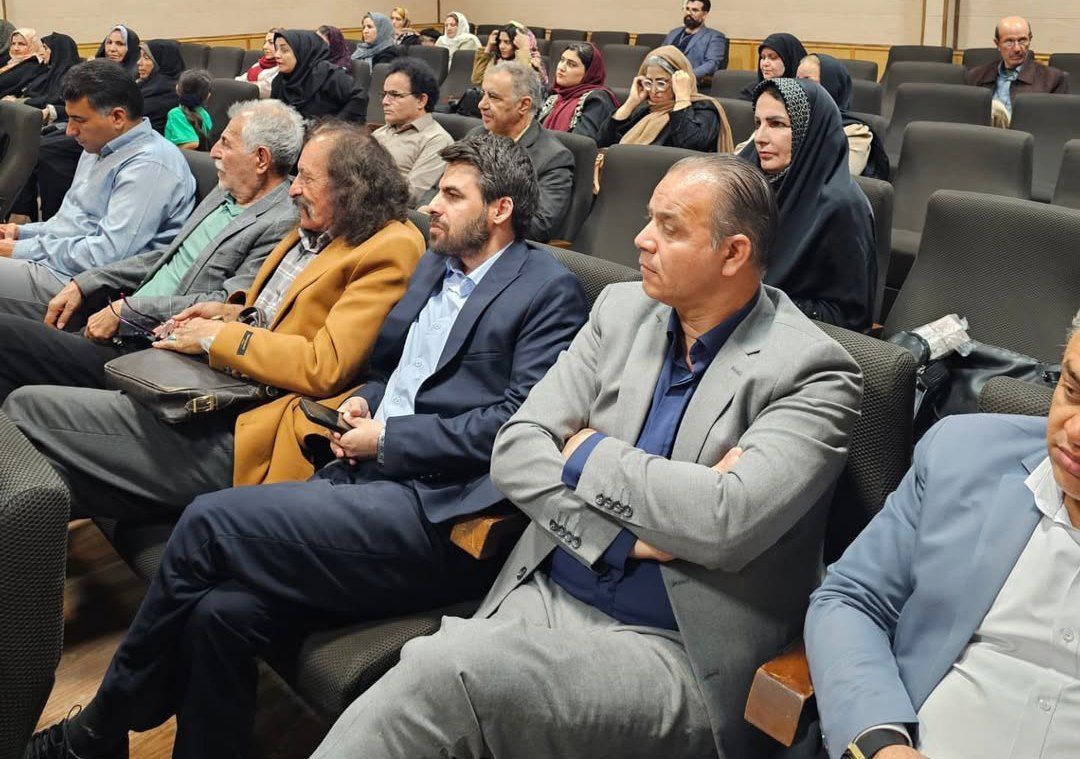 نشست هم‌اندیشی شاعران ساوجی برگزار شد