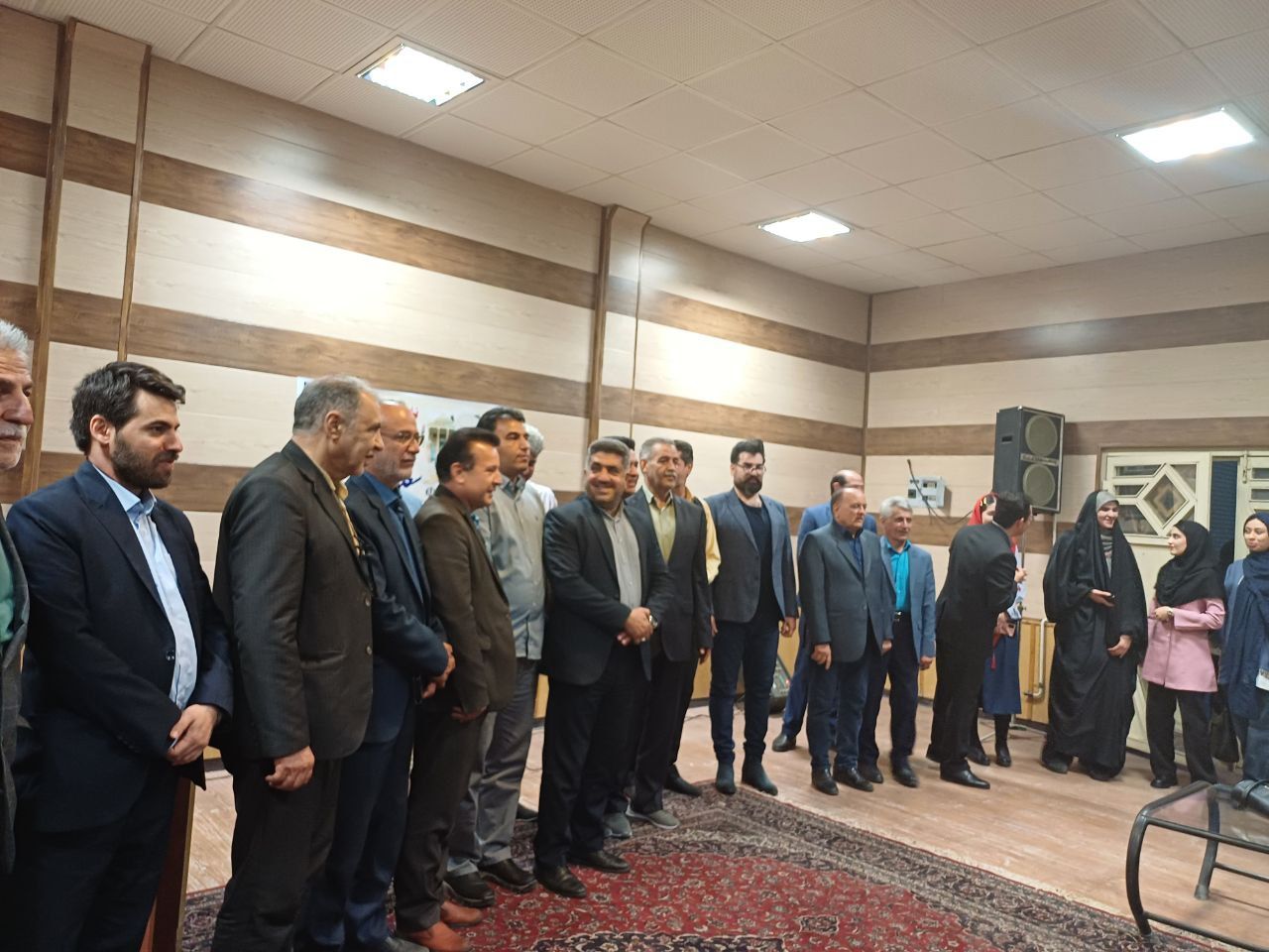 نشست هم‌اندیشی شاعران ساوجی برگزار شد