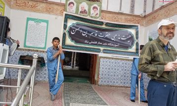 عزاداری دانش‌آموزان در سوگ شهادت امام صادق (ع)
