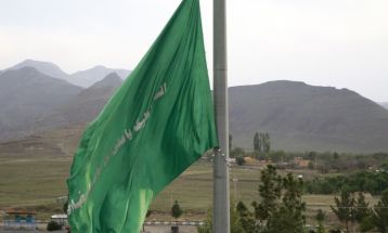 اهتزاز پرچم رضوی در تفرش