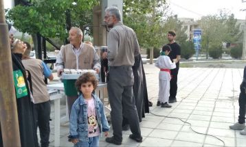 اهتزاز پرچم رضوی در تفرش