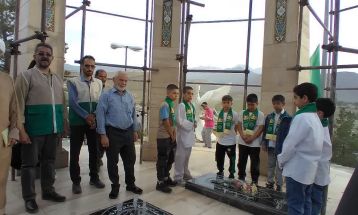 اهتزاز پرچم رضوی در تفرش