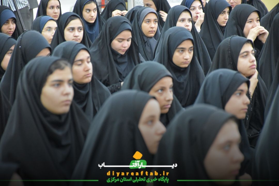 زنگ سپاس معلم در اراک نواخته شد