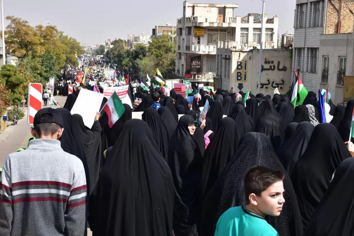 حضور مردم اراک در راهپیمایی حمایت از فلسطین