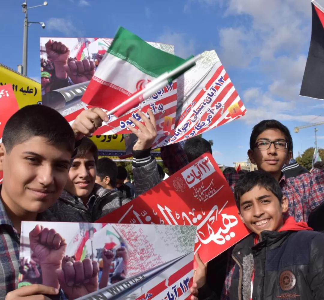 حضور نوجوانان در راهپیمایی 13 آبان‌ماه اراک