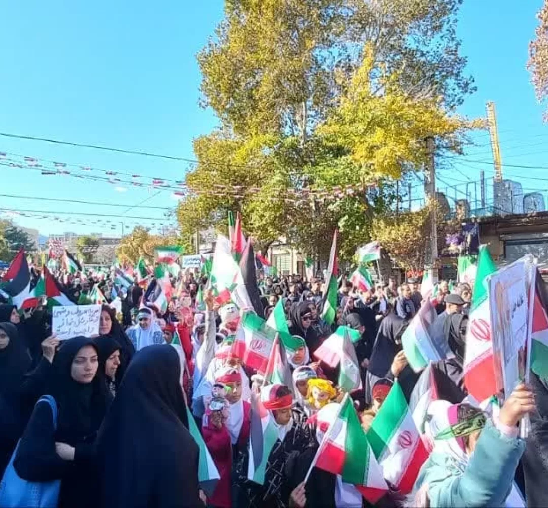 راهپیمایی مردم ساوه در حمایت کودکان غزه