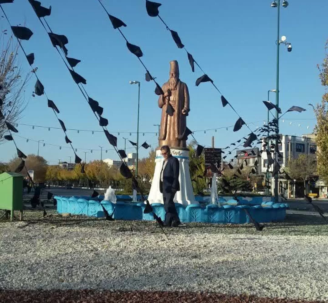 فراهان بهمناسبت ایام فاطمیه مشکی پوش شد