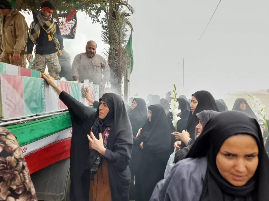 خنجین بوی عطر کربلا گرفت