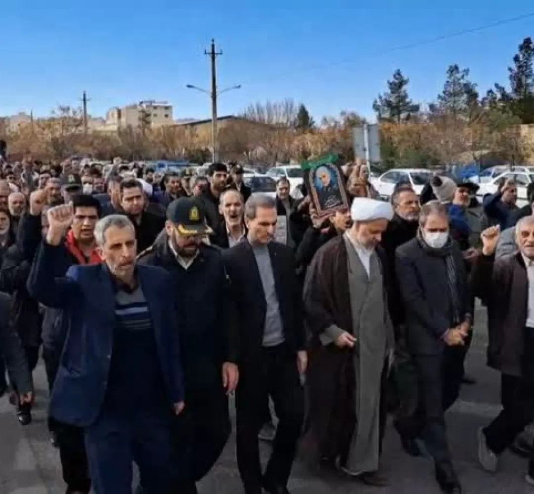 خروش مردم ساوه در محکومیت حادثه تروریستی کرمان