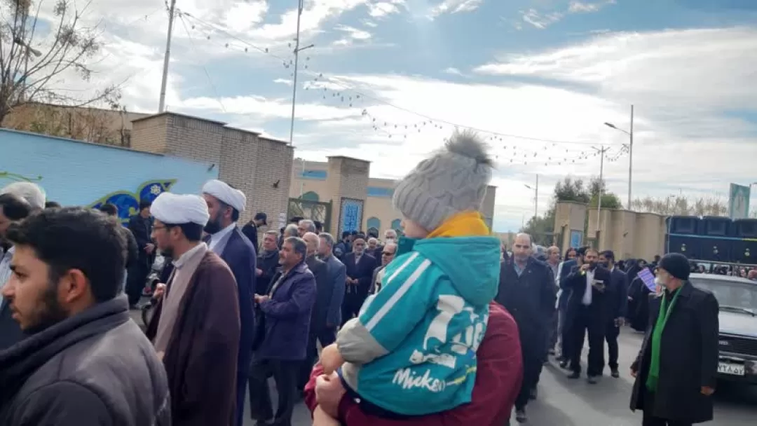 خروش مردم ساوه در محکومیت حادثه تروریستی کرمان