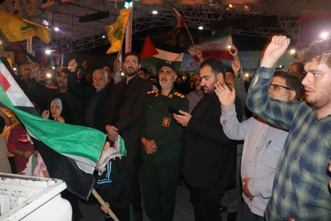 تجمع ساوجی‌ها برای انتقام موشکی ایران