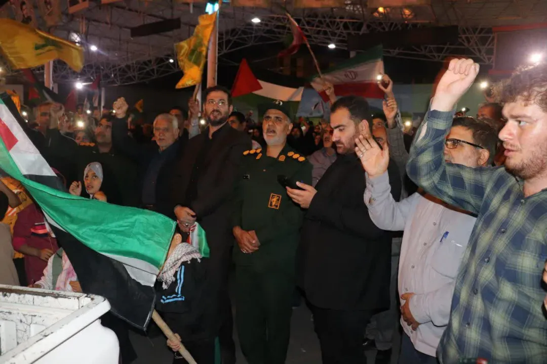 تجمع ساوجی‌ها برای انتقام موشکی ایران