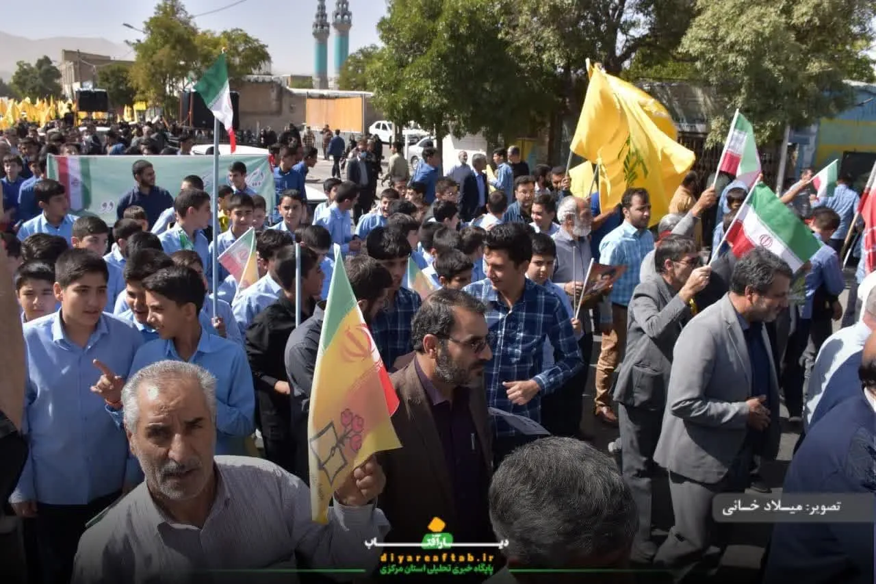 خروش دانش‌آموزان اراکی در حمایت وعده صادق ۲