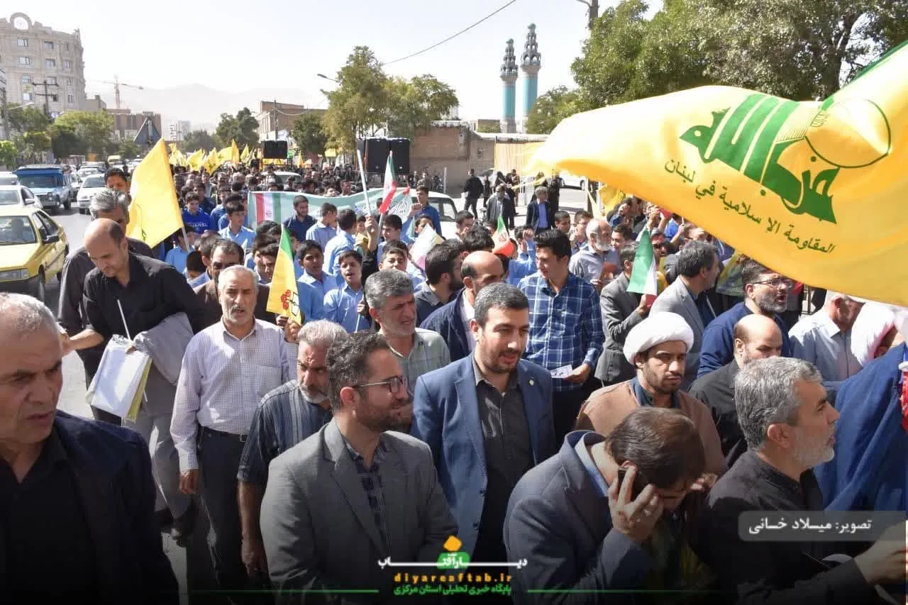 خروش دانش‌آموزان اراکی در حمایت وعده صادق ۲