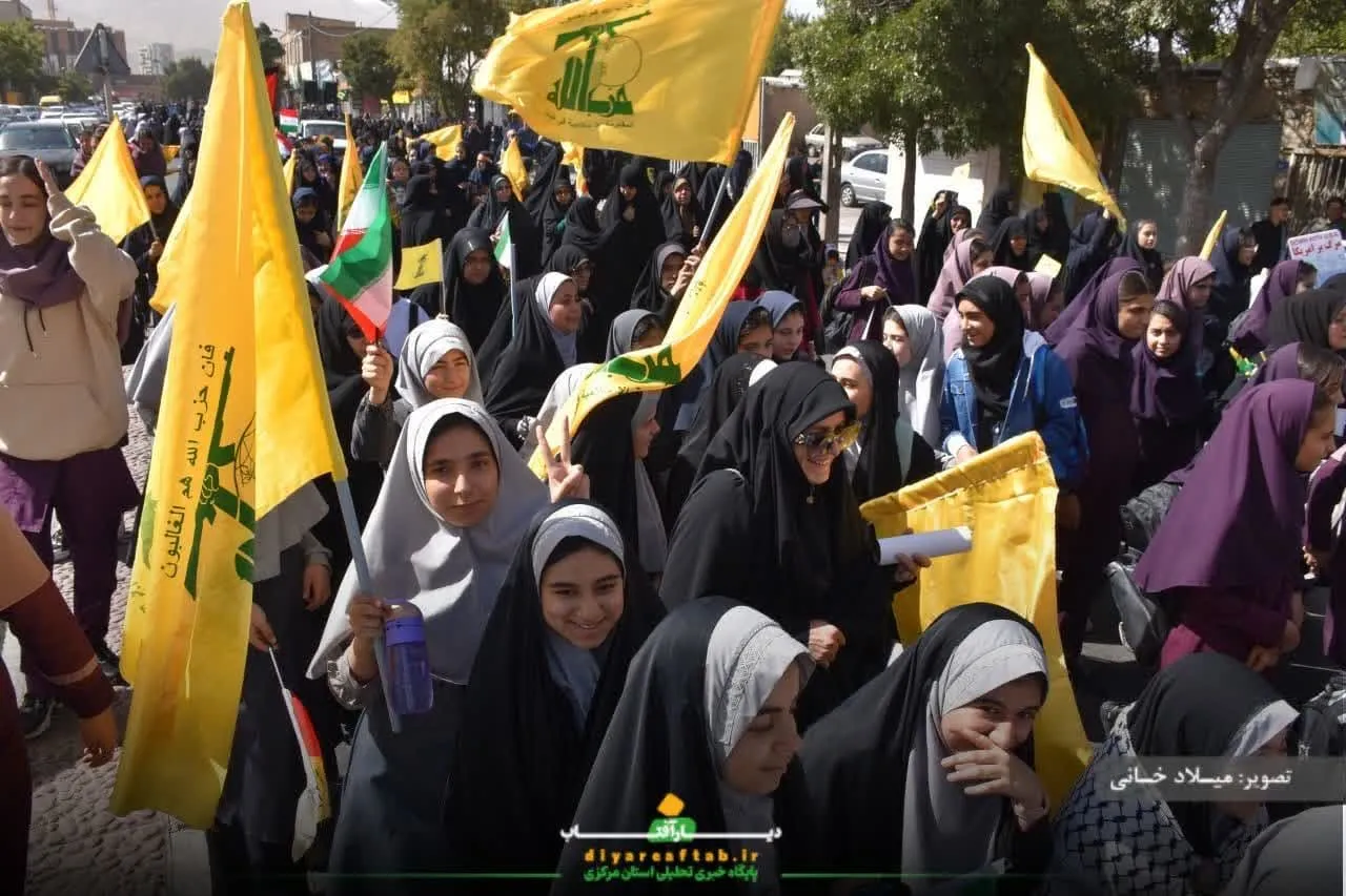 خروش دانش‌آموزان اراکی در حمایت وعده صادق ۲