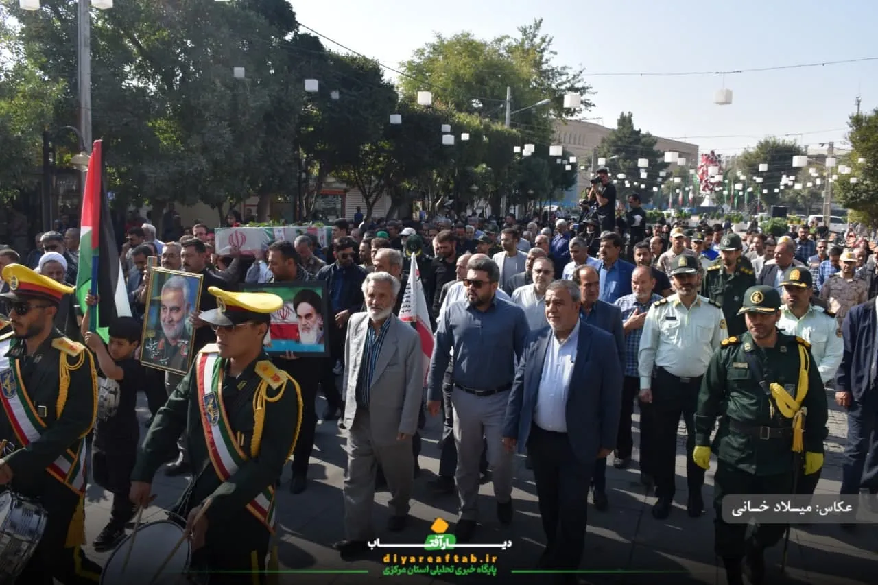 تشییع پیکر جانباز شهید «اسماعیل روشن» در اراک