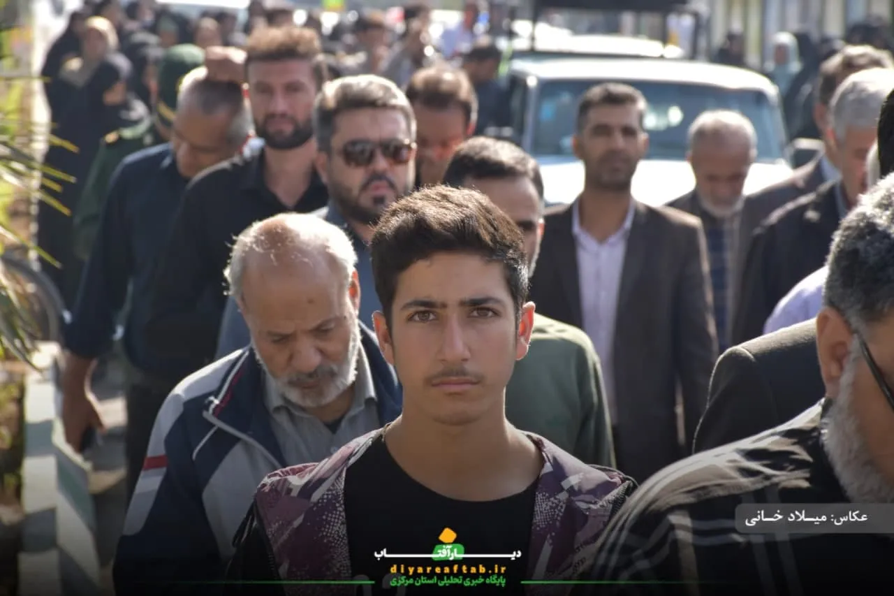 تشییع پیکر جانباز شهید «اسماعیل روشن» در اراک