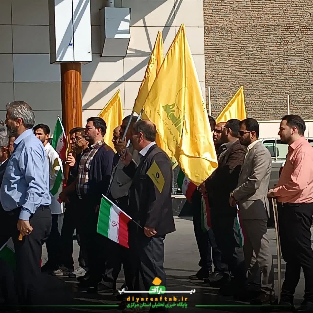 تجمع «فریاد علیه کودک‌کشی» در بیمارستان ولیعصر(عج)