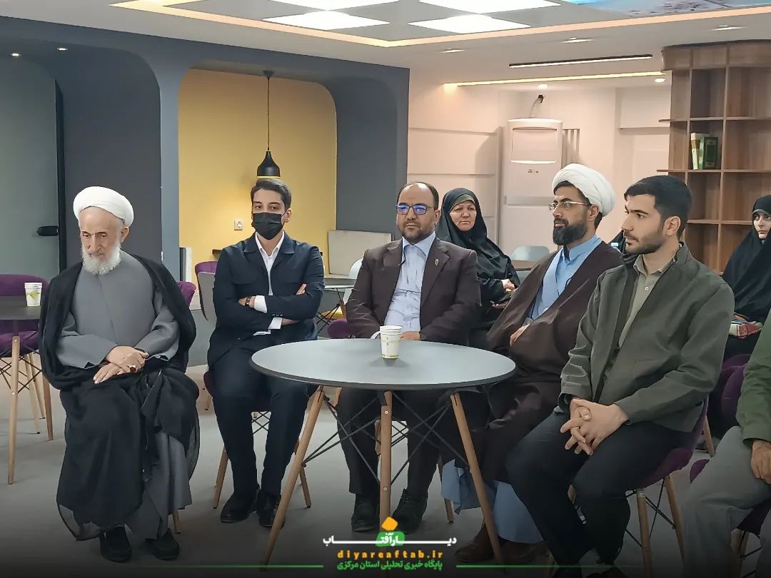 رونمایی کتاب «کیمیازاد» در اراک