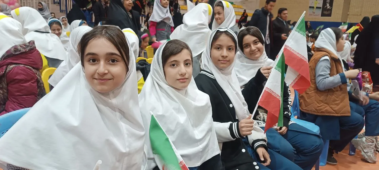 برگزاری همایش بزرگ دانش‌آموزی آغاز نصراللّه در ساوه