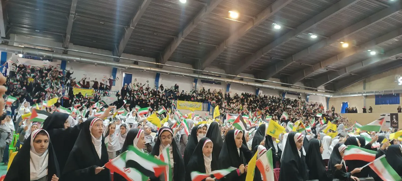 برگزاری همایش بزرگ دانش‌آموزی آغاز نصراللّه در ساوه