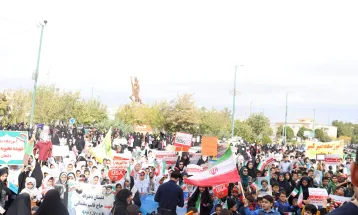 خروش انقلابی مردم دلیجان در سیزدهم آبان