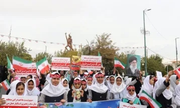 خروش انقلابی مردم دلیجان در سیزدهم آبان