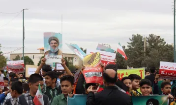 خروش انقلابی مردم دلیجان در سیزدهم آبان
